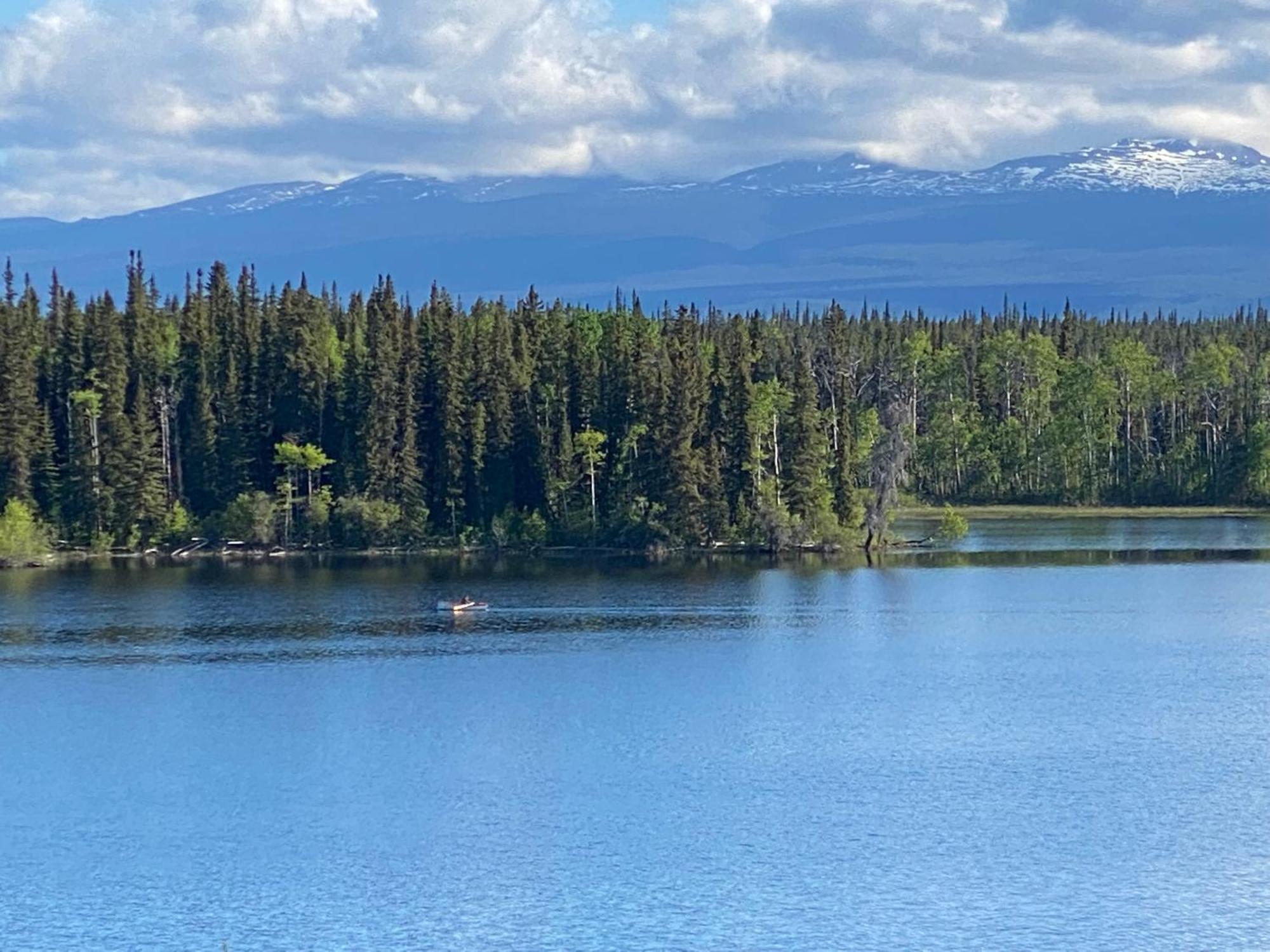 Red Cariboo Resort Anahim Lake Экстерьер фото