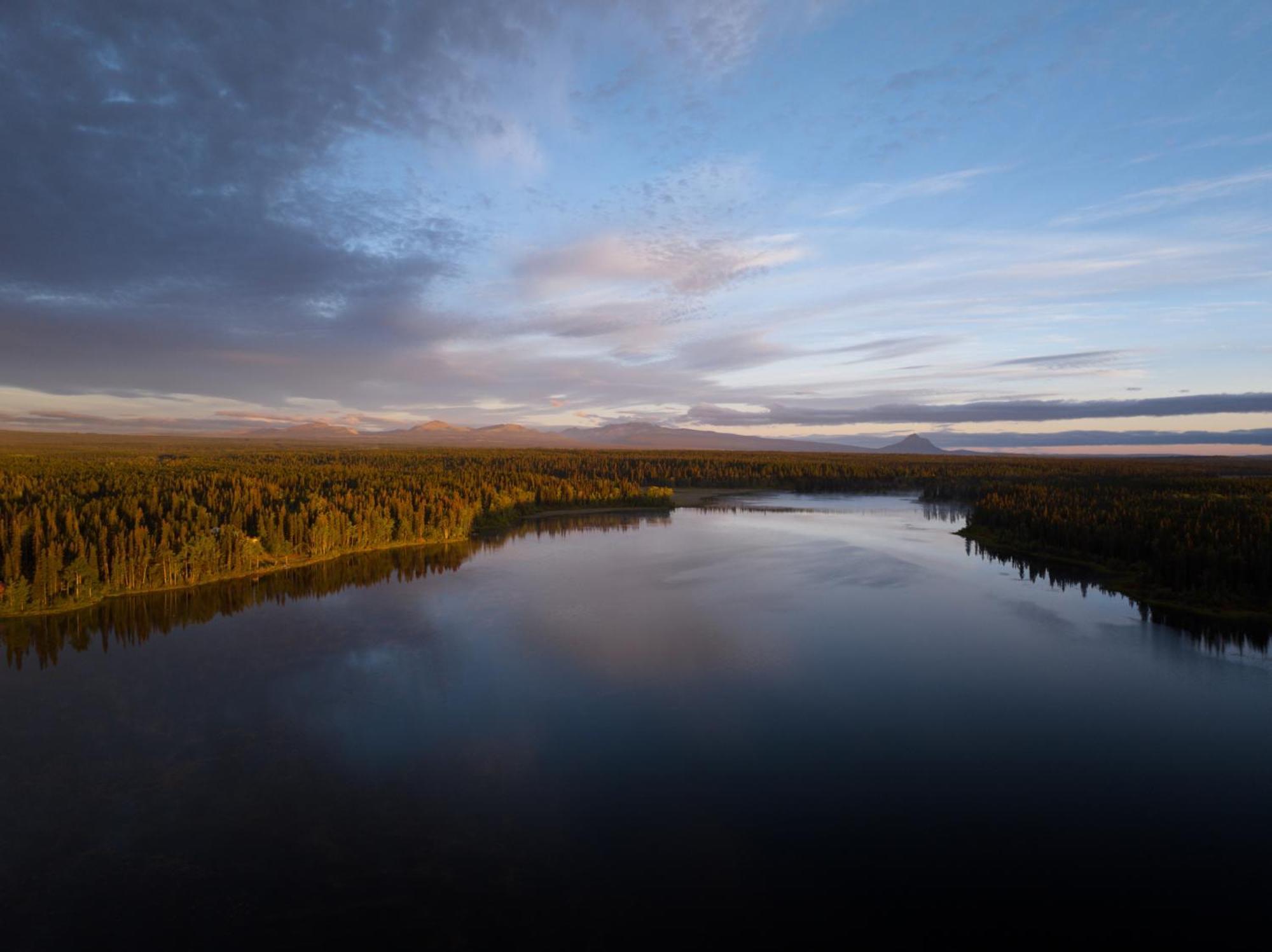 Red Cariboo Resort Anahim Lake Экстерьер фото