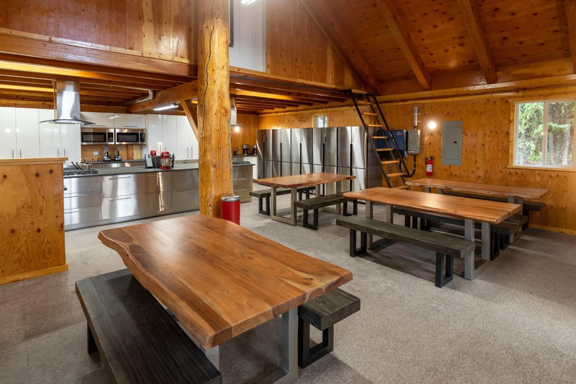 Red Cariboo Resort Anahim Lake Экстерьер фото