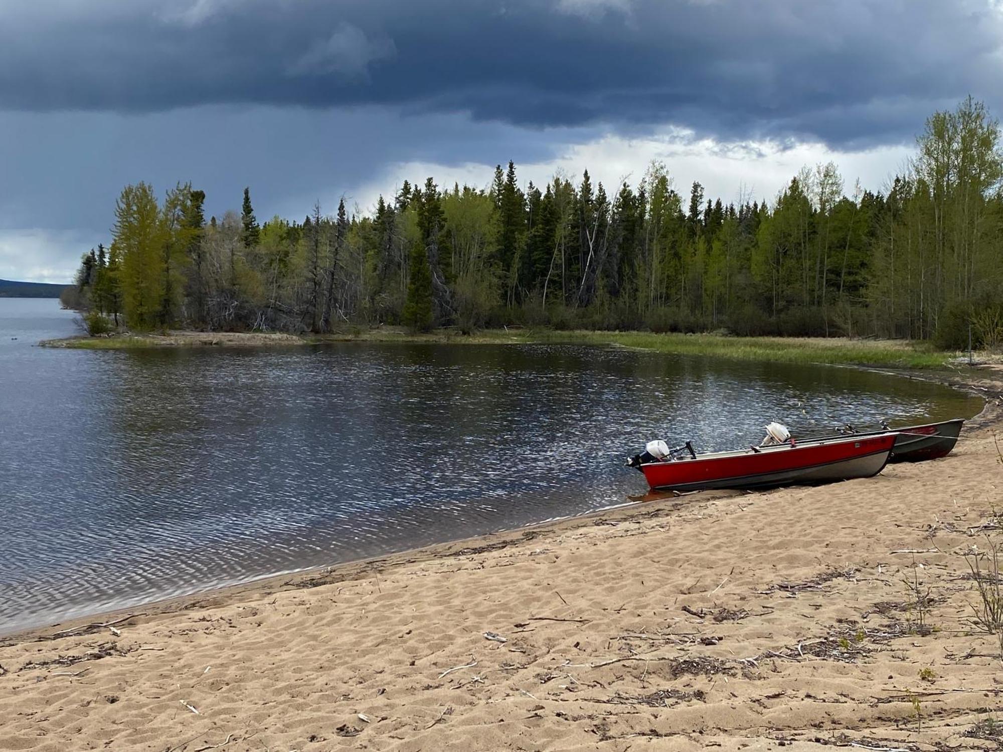 Red Cariboo Resort Anahim Lake Экстерьер фото